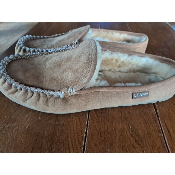 LL Bean Women Tan Suede Moccasin Sherpa Lined Slippers Size 10 - Picture 1 of 3